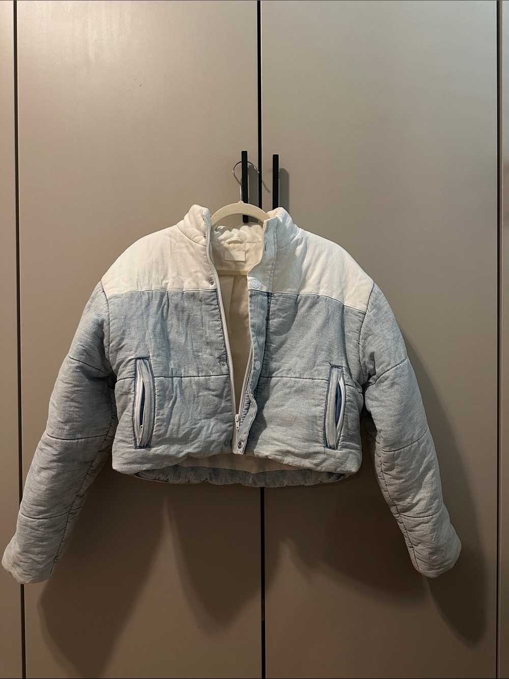 MOTHER‎ Revolve Drop Pillow Talk Puffer Crop Coat in "Its Chill" Size Medium - Picture 3 of 8